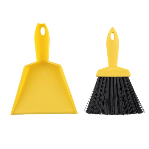 Coghlan's Compact Nesting Tent Whisk and Dust Pan: Lightweight 3.5 oz Handheld Cleaning Set with Fine Bristles, Collects Sand and Dirt, Ideal for Camping, Hiking, and Outdoor Adventures