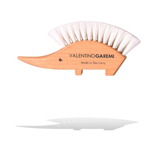 Goat Hair Dust Brush – Anti-Static Keyboard & Screen Cleaning Brush – Natural Beechwood Hedgehog Design – Office Desk & Electronics Cleaner – Made in Germany