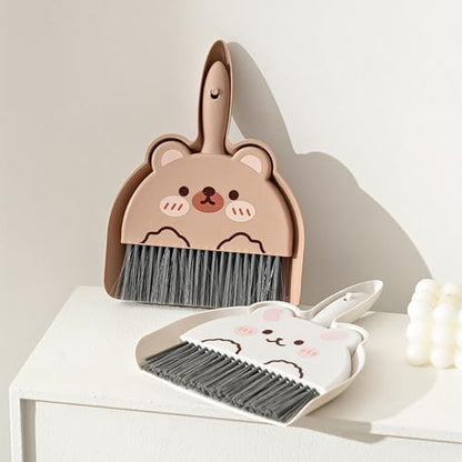 Mini Dustpan and Brush Set, Cartoon Pattern Cleaning Set, 2pcs/set Small Broom Dustpan Set, Keyboards Cleaning Mini Broom Dustpan Set, Compact Dust Pan and Hand Broom for Cleaning Brown