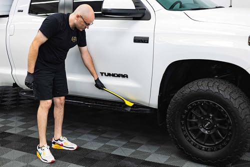 Detail Factory - Fender Well Brush - Ergonomic ProGrip Handle, Stiff Synthetic Bristles, Ergonomic Design, Clean Your Wheel Wells with Ease - Octane Riptide - color: Riptide