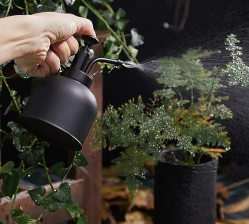 Plant spray bottle, stainless steel watering spray bottle, plant spray bottle and family garden plant spray bottle, 250ML (bright red copper)
