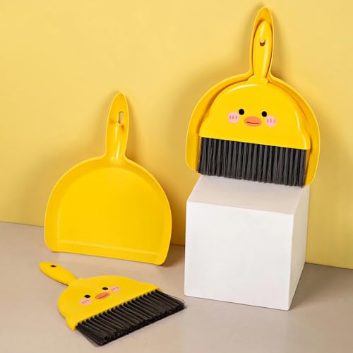 Small Broom and Dustpan Set,1pc Dust Pan and Brush Set,Cute Little Yellow Hand Mini Broom and Dustpan Set,Small dust pan Mini for Tabletop Debris,Keyboards&Clean Pet Cages Guinea Pig Cage(Chick) - style: Chick