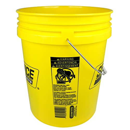 Seachoice 5-Gallon Plastic Bucket w/Metal Handle, Yellow