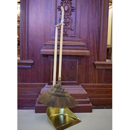 Chinese Style Dust Pan and Broom Set with Long Handled for Home, Palm Fiber Brooms and Solid Wood Dustpan Combo Set, Upright Stand Up Sweep Tool for Lobby Floor Yard Home Kitchen Office Use,B - color: B