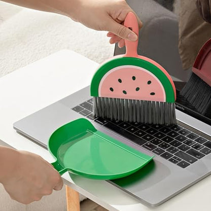1Pcs Small Broom and Dustpan Set Cute Little Yellow Green Hand Mini Broom and Dustpan Set for Home Sofas Kitchen Countertops Storage Shelves Bathrooms Pet Areas - color: Green