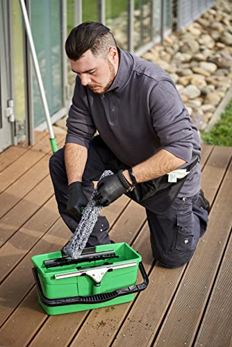 Unger AK015 Window Cleaning Kit PRO Set - Power Washer Sleeve, ErgoTec Squeegee, Bucket 18L, Liquid Glass Cleaner 1L, Safety Glass Scraper, Microfibre Cloth - Professional Window Cleaner, Green